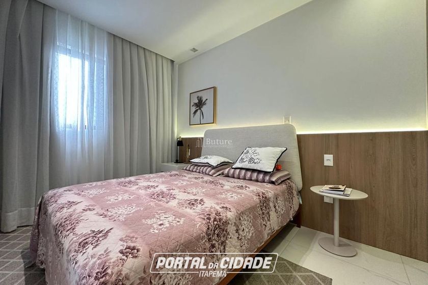 Apartamento &agrave; venda - 134m&sup2; - Meia Praia