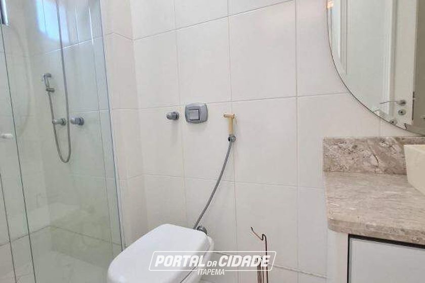 Apartamento para alugar - 172m&sup2; - Meia Praia