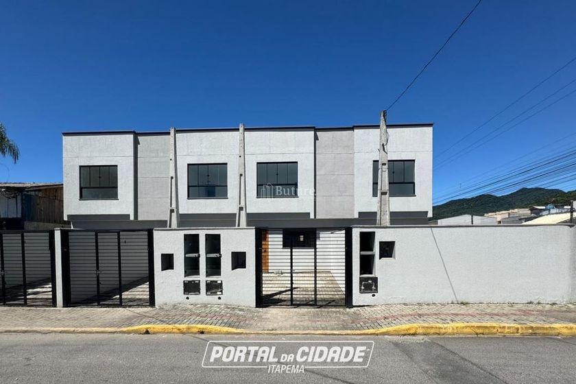 Apartamento &agrave; venda - 70m&sup2; - Morretes