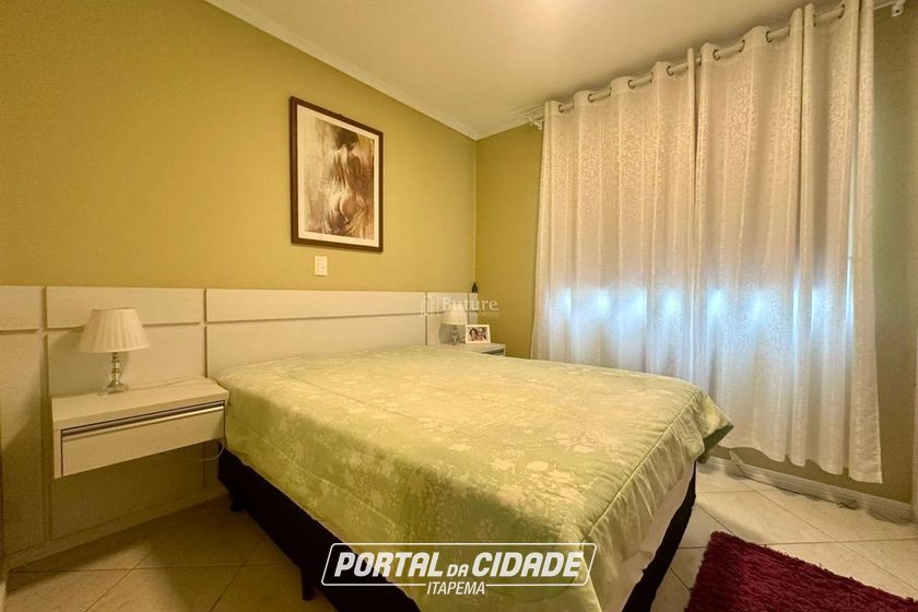 Apartamento &agrave; venda - 107m&sup2; - Meia Praia