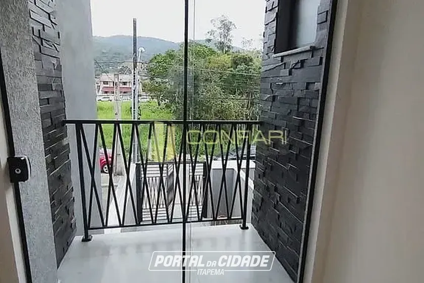 Sobrado &agrave; venda - 76m&sup2; - Morretes