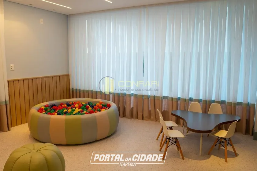 Apartamento &agrave; venda - 127m&sup2; - Meia Praia