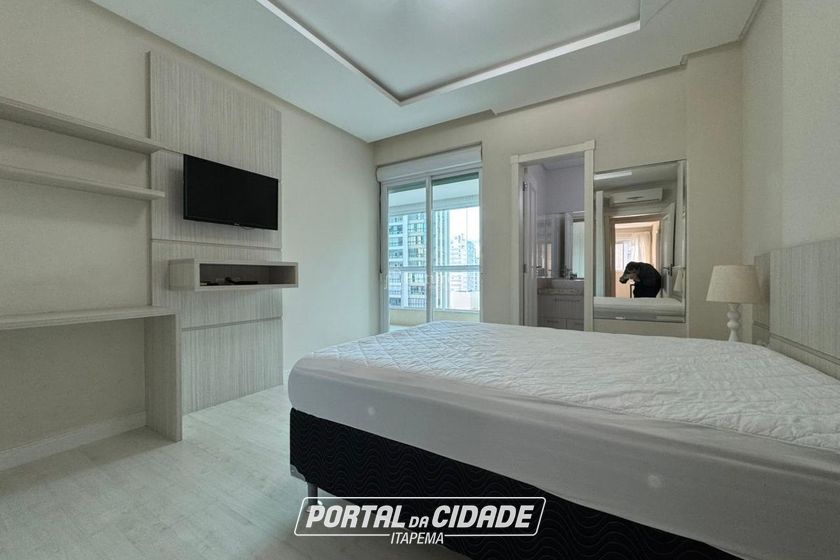 Apartamento &agrave; venda - 180m&sup2; - Meia Praia