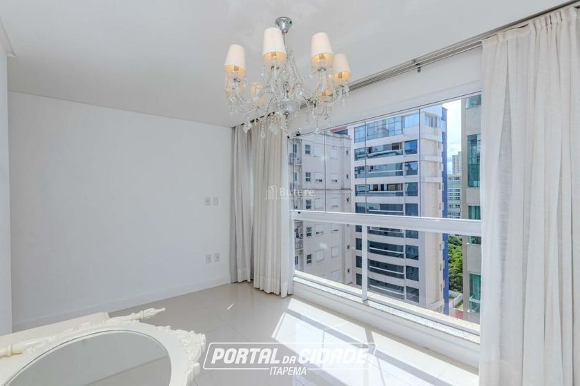 Apartamento &agrave; venda - 270m&sup2; - Meia Praia