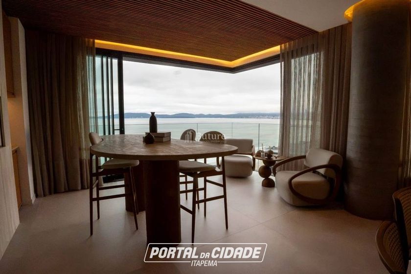 Apartamento &agrave; venda - 335m&sup2; - Centro