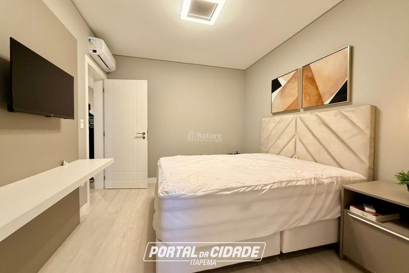 Apartamento &agrave; venda - 187m&sup2; - Meia Praia