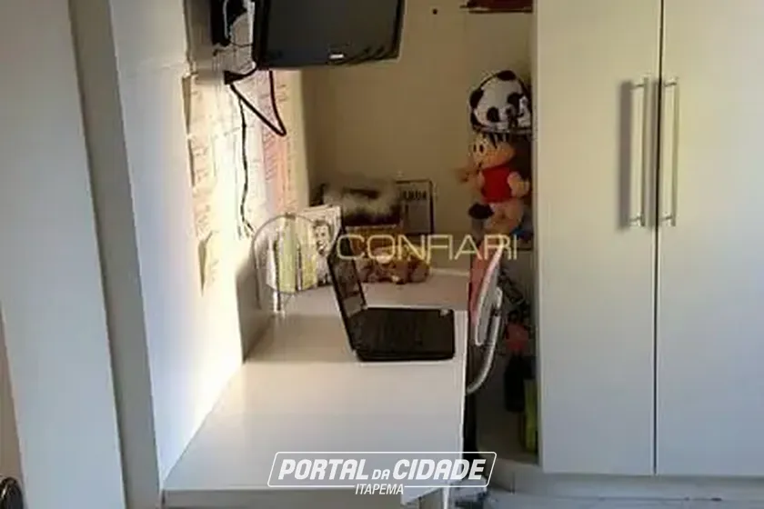 Apartamento &agrave; venda - 130m&sup2; - Meia Praia