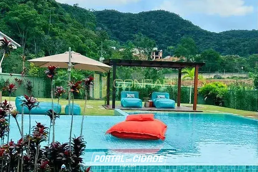 Casa &agrave; venda - 560m&sup2; - Casa Branca