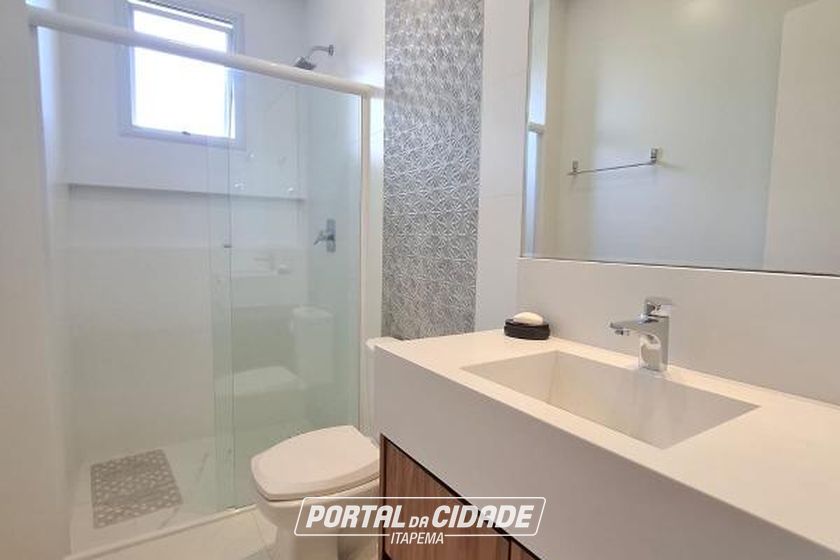 Apartamento para alugar - 132m&sup2; - Meia Praia