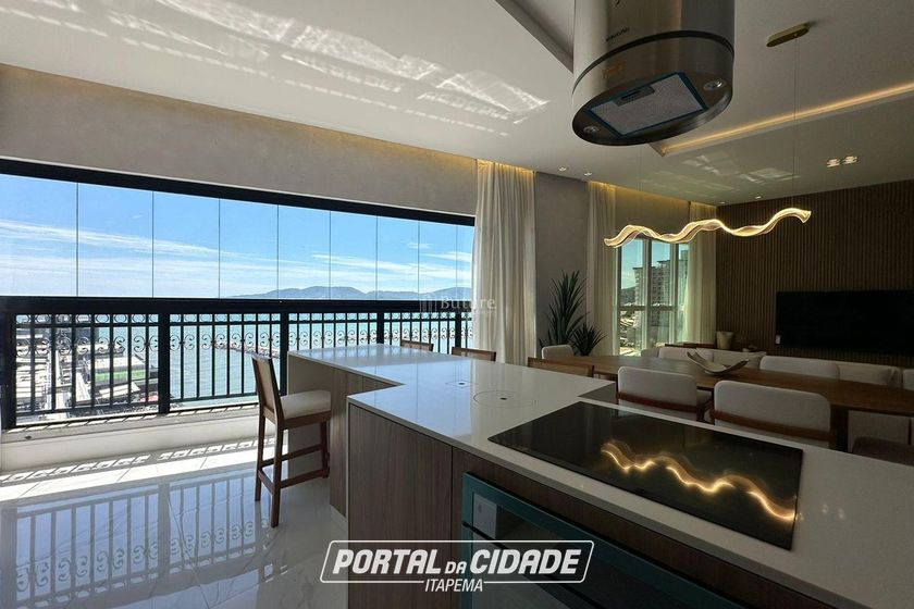 Apartamento &agrave; venda - 140m&sup2; - Meia Praia