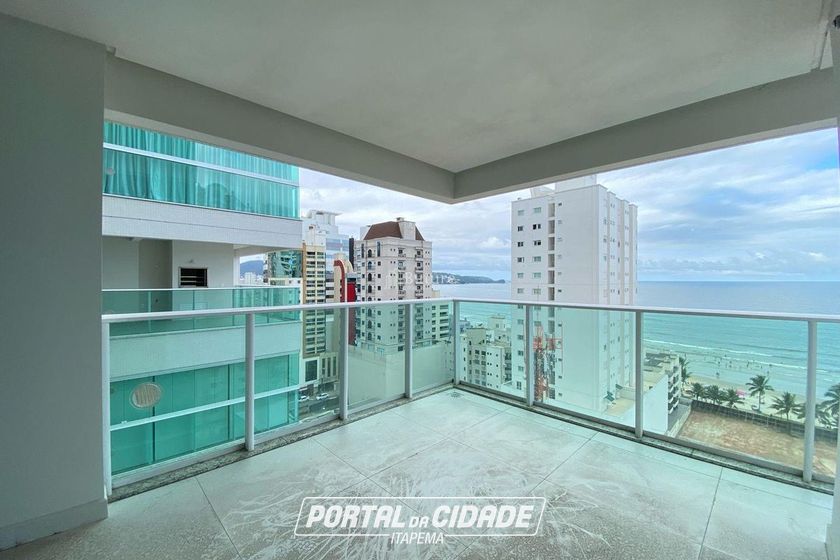Apartamento &agrave; venda - 157m&sup2; - Meia Praia
