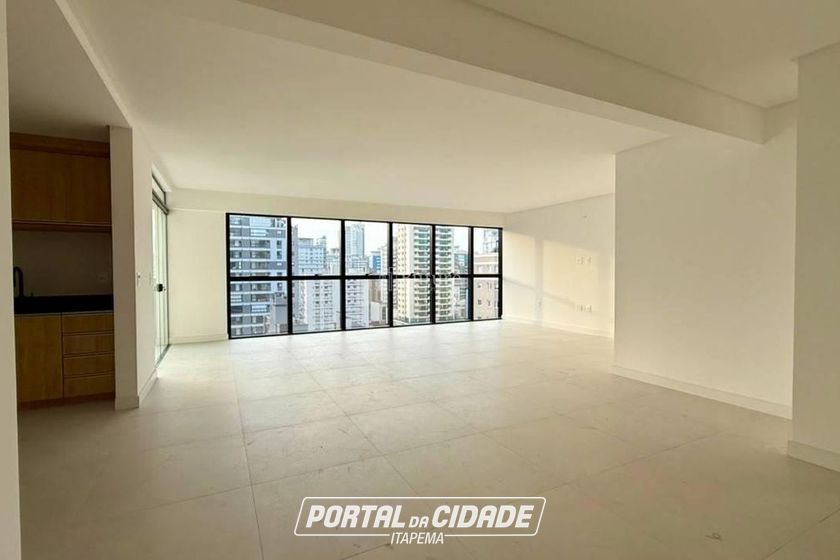 Apartamento &agrave; venda - Meia Praia