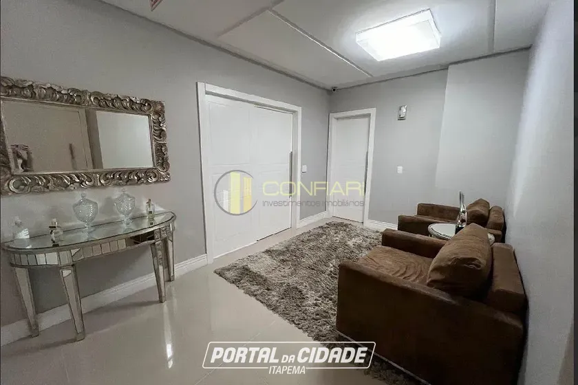 Sala Comercial para alugar - 200m&sup2; - Meia Praia