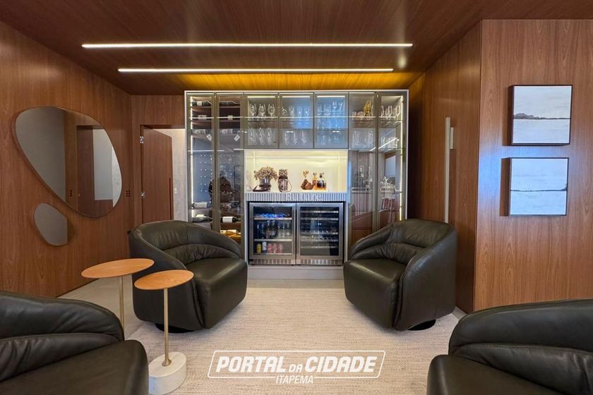Apartamento &agrave; venda - 222m&sup2; - Centro