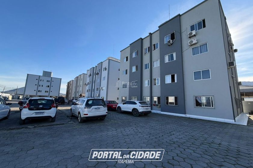 Apartamento &agrave; venda - 82m&sup2; - Morretes
