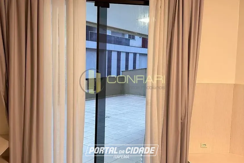 Apartamento para alugar - 98m&sup2; - meia praia