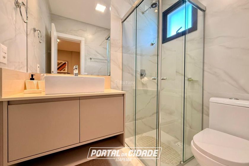 Apartamento &agrave; venda - 187m&sup2; - Meia Praia