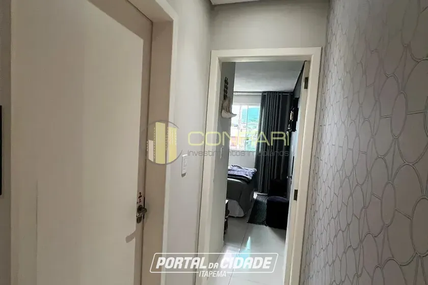 Sobrado &agrave; venda - 110m&sup2; - Meia Praia