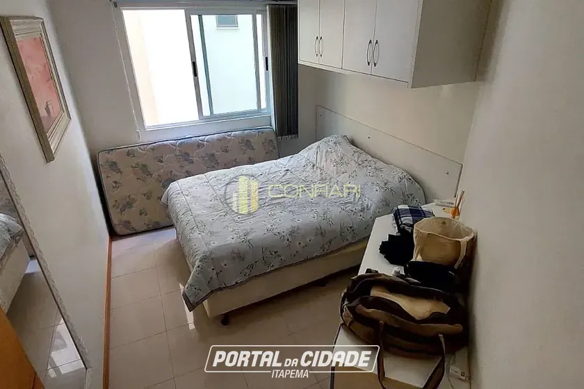Apartamento para alugar - 106m&sup2; - MEIA PRAIA