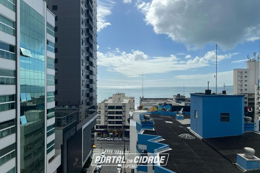 Apartamento &agrave; venda - 129m&sup2; - Meia Praia