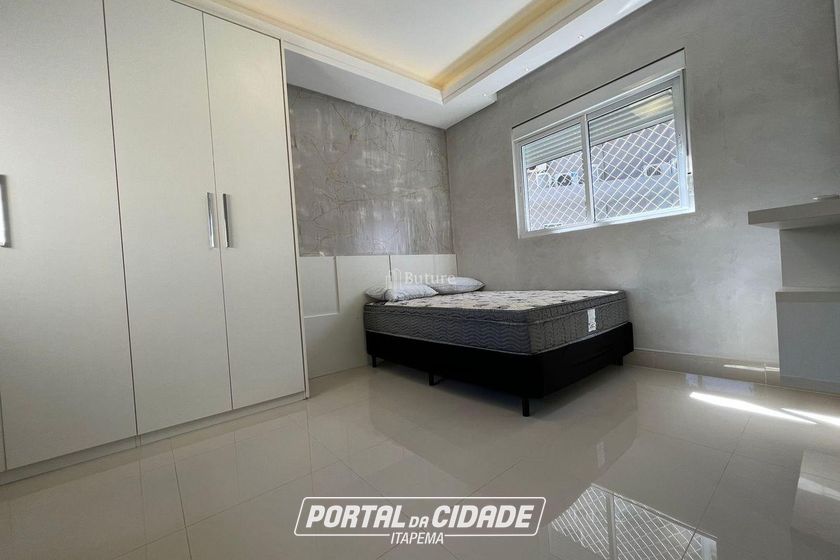 Apartamento &agrave; venda - 178m&sup2; - Meia Praia