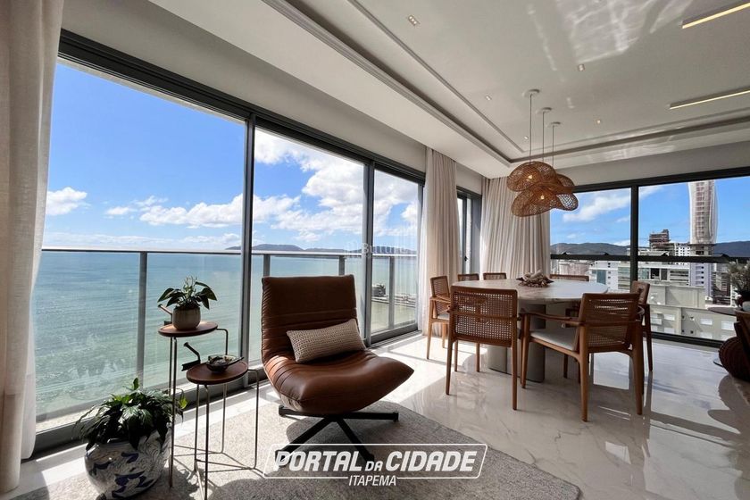 Apartamento &agrave; venda - 166m&sup2; - Meia Praia