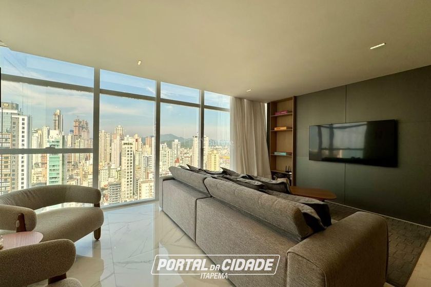 Apartamento &agrave; venda - 125m&sup2; - Centro