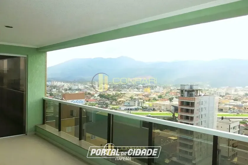 Apartamento &agrave; venda - 193m&sup2; - Meia Praia