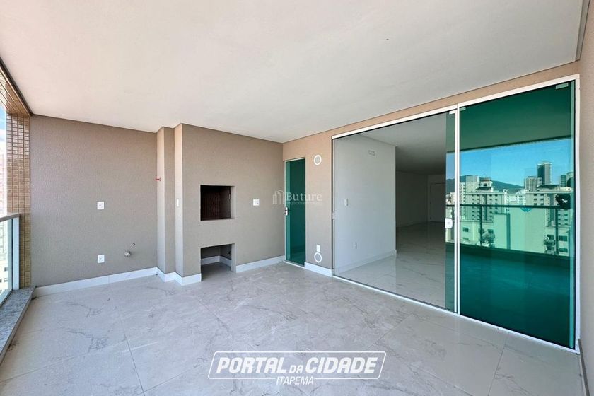 Apartamento &agrave; venda - 159m&sup2; - Meia Praia
