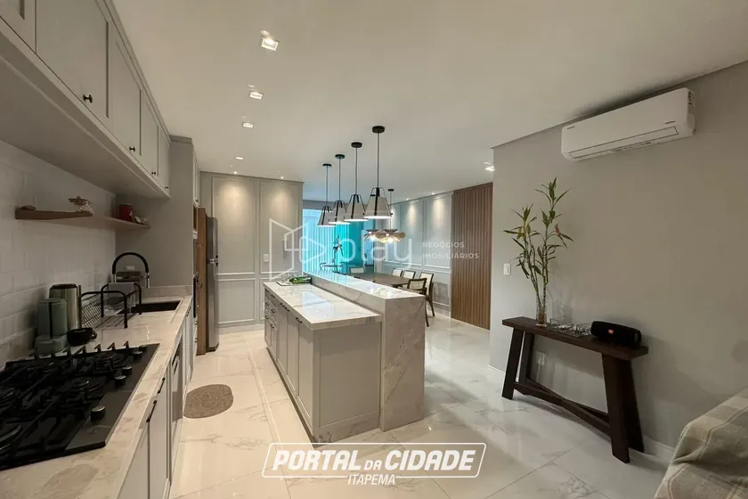 Apartamento &agrave; venda - 202m&sup2; - Meia Praia