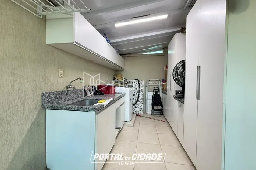 Apartamento &agrave; venda - 85m&sup2; - Meia Praia