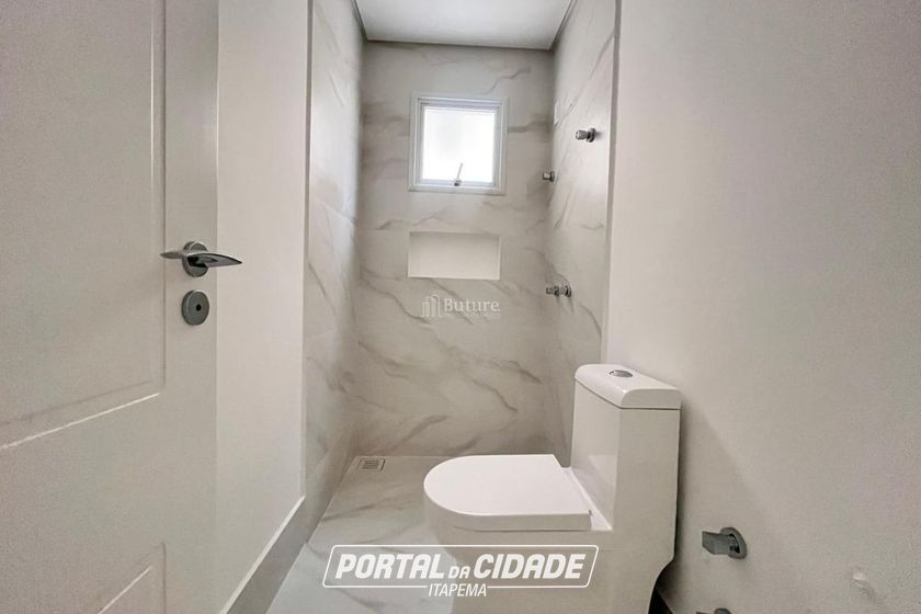 Apartamento &agrave; venda - 217m&sup2; - Meia Praia