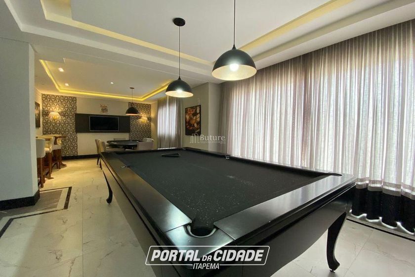 Apartamento &agrave; venda - 136m&sup2; - Meia Praia