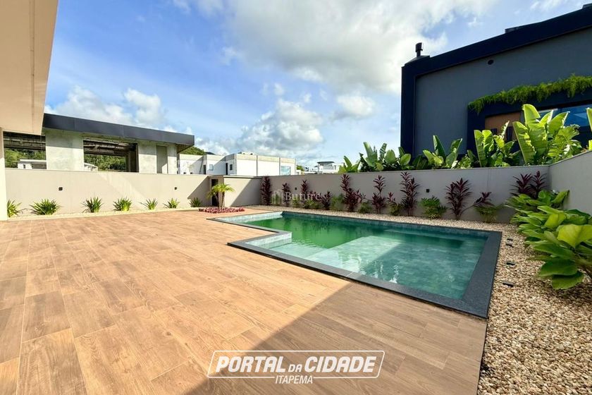 Casa &agrave; venda - 411m&sup2; - Centro