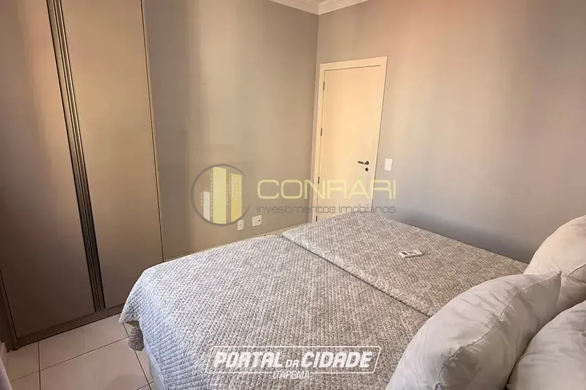 Apartamento &agrave; venda - 154m&sup2; - Meia Praia