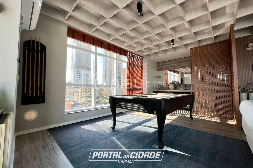 Apartamento &agrave; venda - 128m&sup2; - Meia Praia
