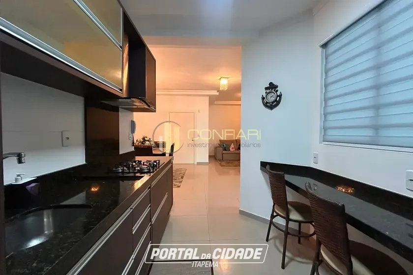 Apartamento &agrave; venda - 130m&sup2; - Meia Praia