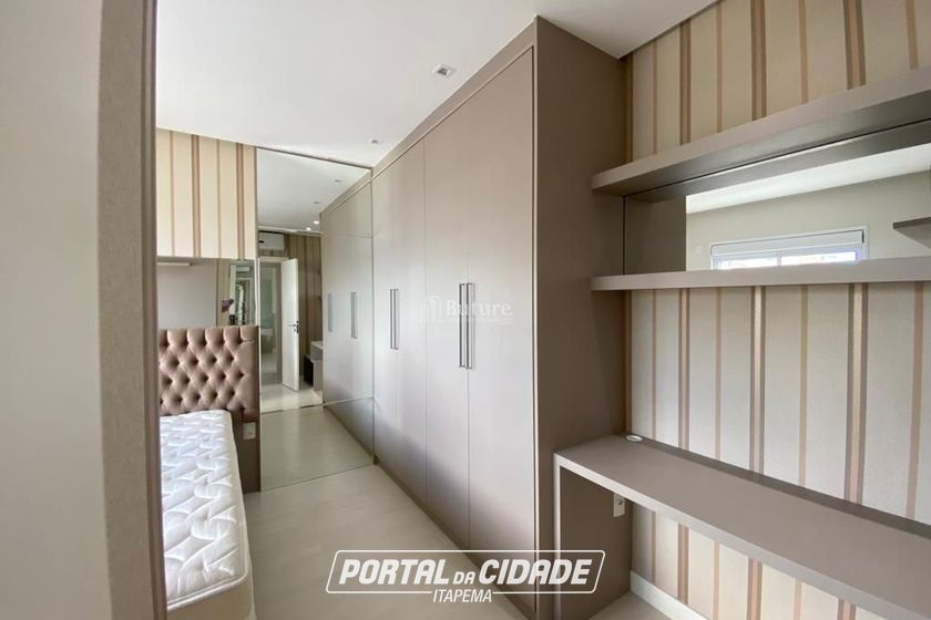 Apartamento &agrave; venda - 190m&sup2; - Meia Praia