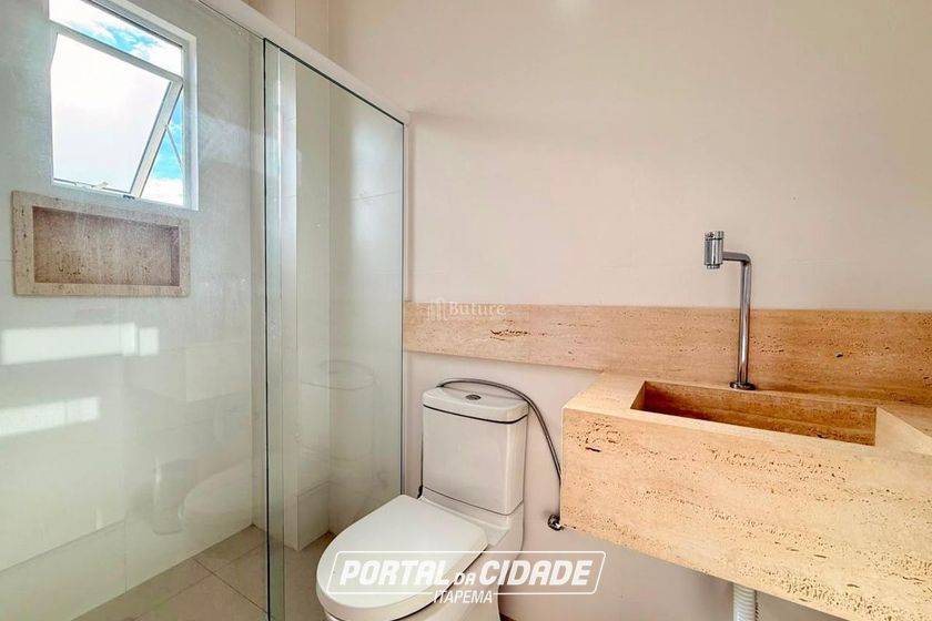 Apartamento &agrave; venda - 136m&sup2; - Meia Praia