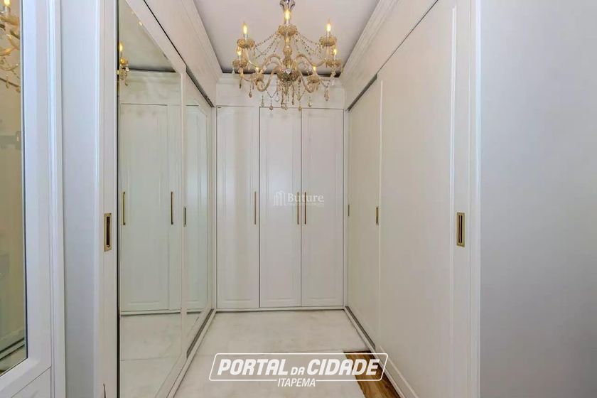 Apartamento &agrave; venda - 180m&sup2; - Centro