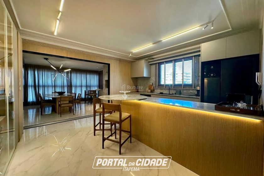 Apartamento &agrave; venda - 210m&sup2; - Centro