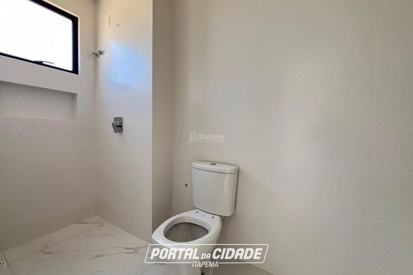 Apartamento &agrave; venda - 129m&sup2; - Meia Praia