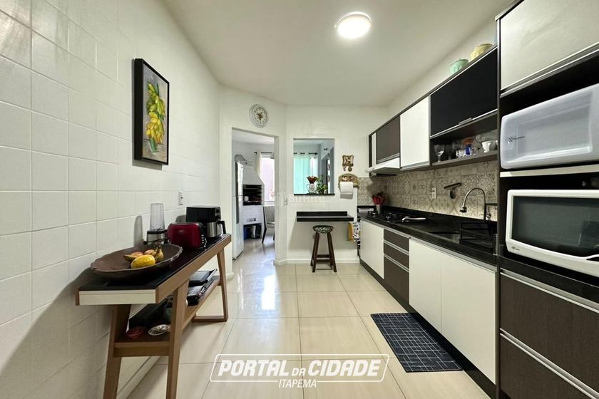 Apartamento &agrave; venda - 147m&sup2; - Meia Praia