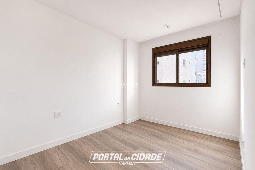Apartamento &agrave; venda - 138m&sup2; - Centro