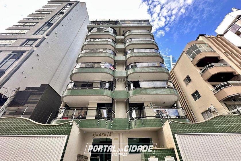 Apartamento &agrave; venda - 120m&sup2; - Meia Praia
