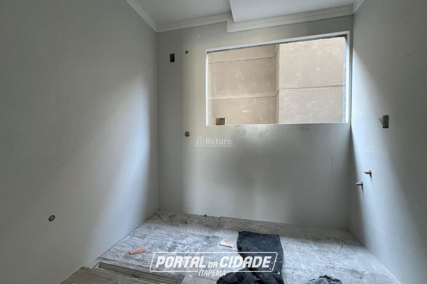 Casa &agrave; venda - 200m&sup2; - Canto da Praia