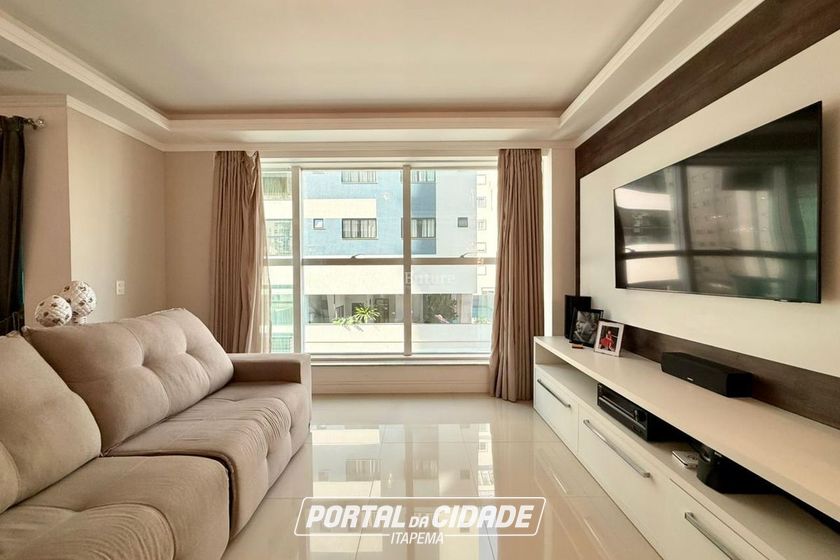 Apartamento &agrave; venda - 150m&sup2; - Meia Praia