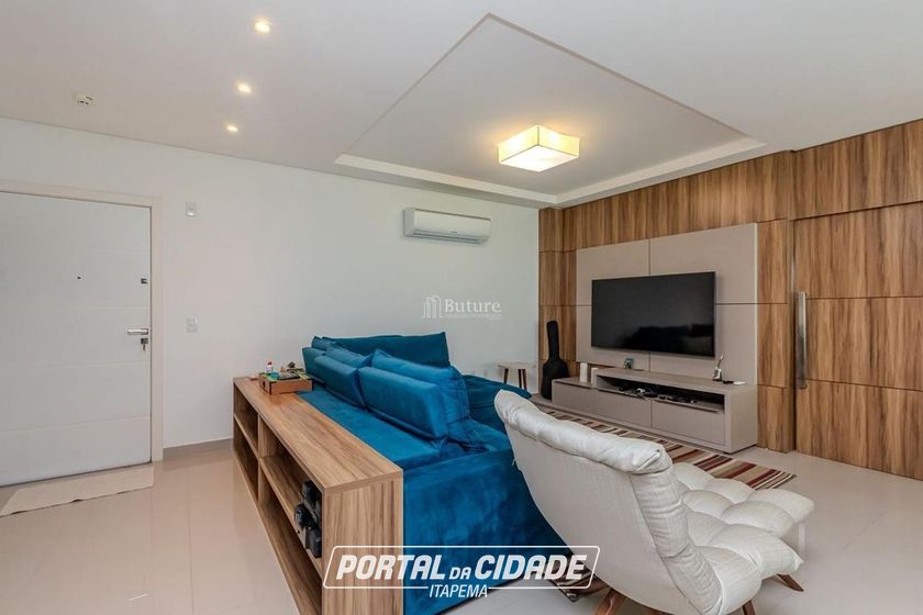 Apartamento &agrave; venda - 135m&sup2; - Meia Praia