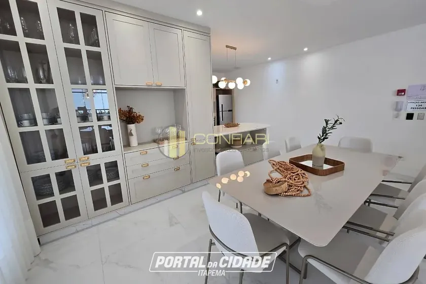 Apartamento &agrave; venda - 105m&sup2; - Meia Praia