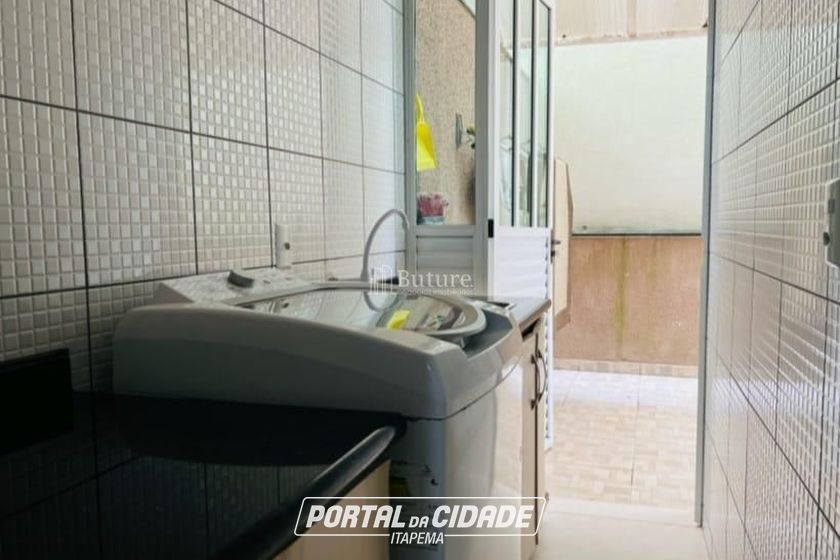 Apartamento &agrave; venda - 110m&sup2; - Meia Praia